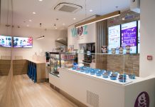 YAOZ L’ENSEIGNE DE YAOURTS GLACÉS OUVRE SES 3 PREMIÈRES FRANCHISES CETTE ANNÉE bar a topping