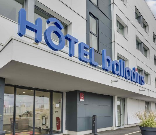 Hôtels balladins : de nouvelles ambitions de développement grâce à un repositionnement réussi